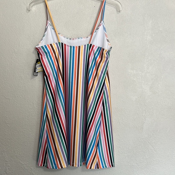 NWT Onzie Active Dress Multi Color Stripes Built in Shorts Size S/M - Picture 2 of 12